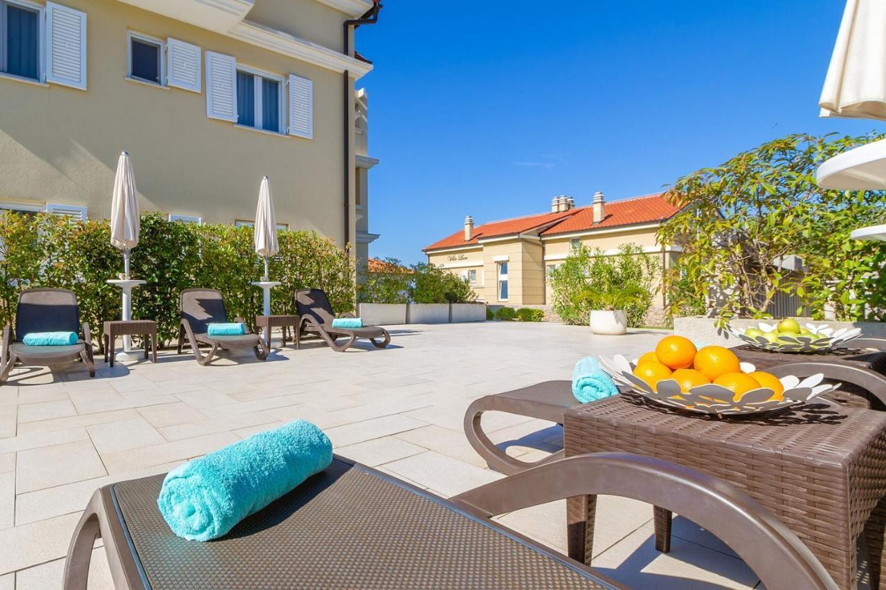 Luxury Apartments Villa Mande Malinska Oda fotoğraf